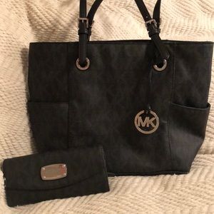 MK purse & matching wallet